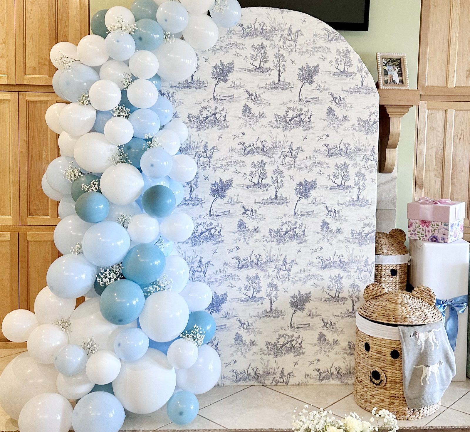 Event design, floral, and signage work by Eclectic Ave. — image 32
